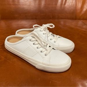 Crown Vintage Slip On Leather Sneaker Size 7 NEW (defect)